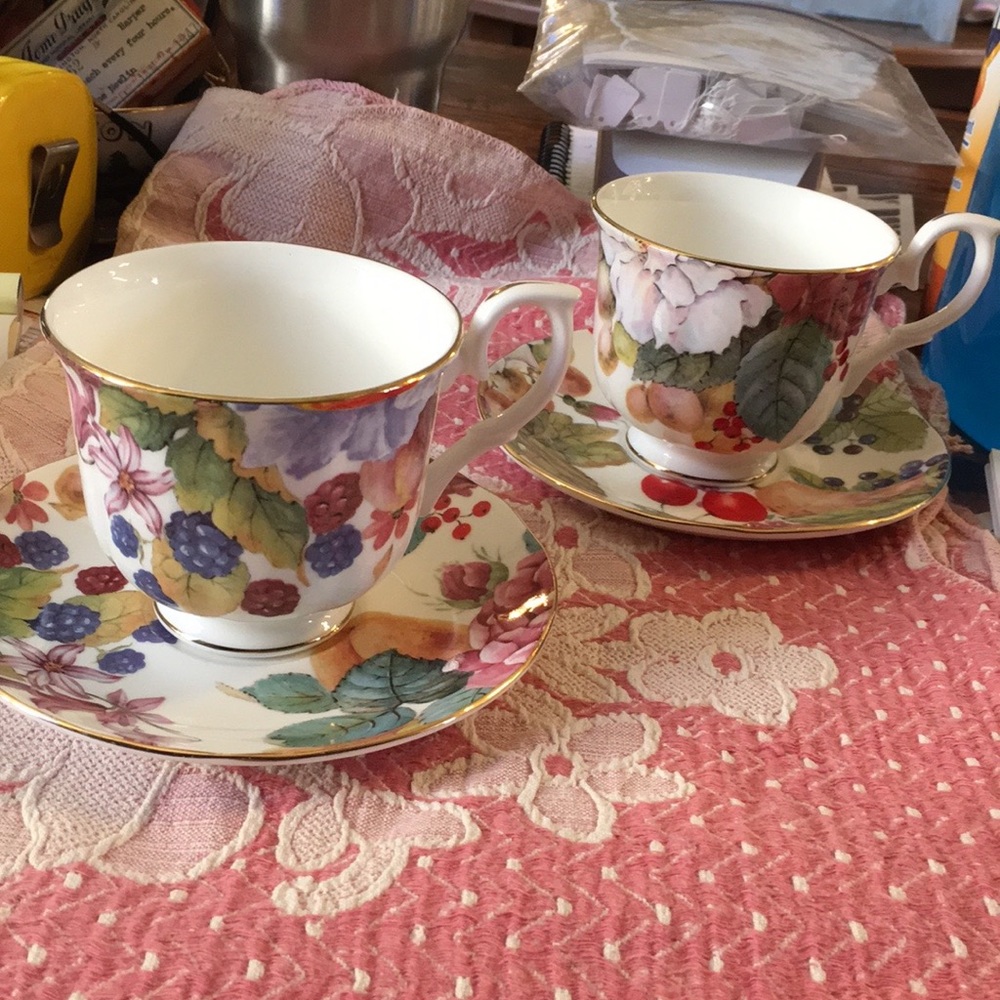 A set of Royal Nobilta Cup & Saucers Fruit/Leaves